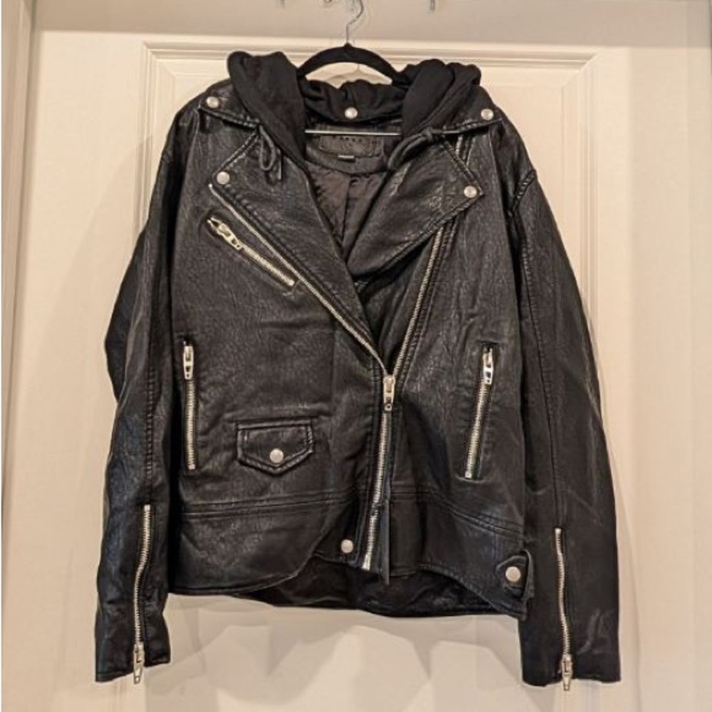 NWT Blank NYC Black Faux Leather Bomber w/detachable hood - L - Picture 4 of 7
